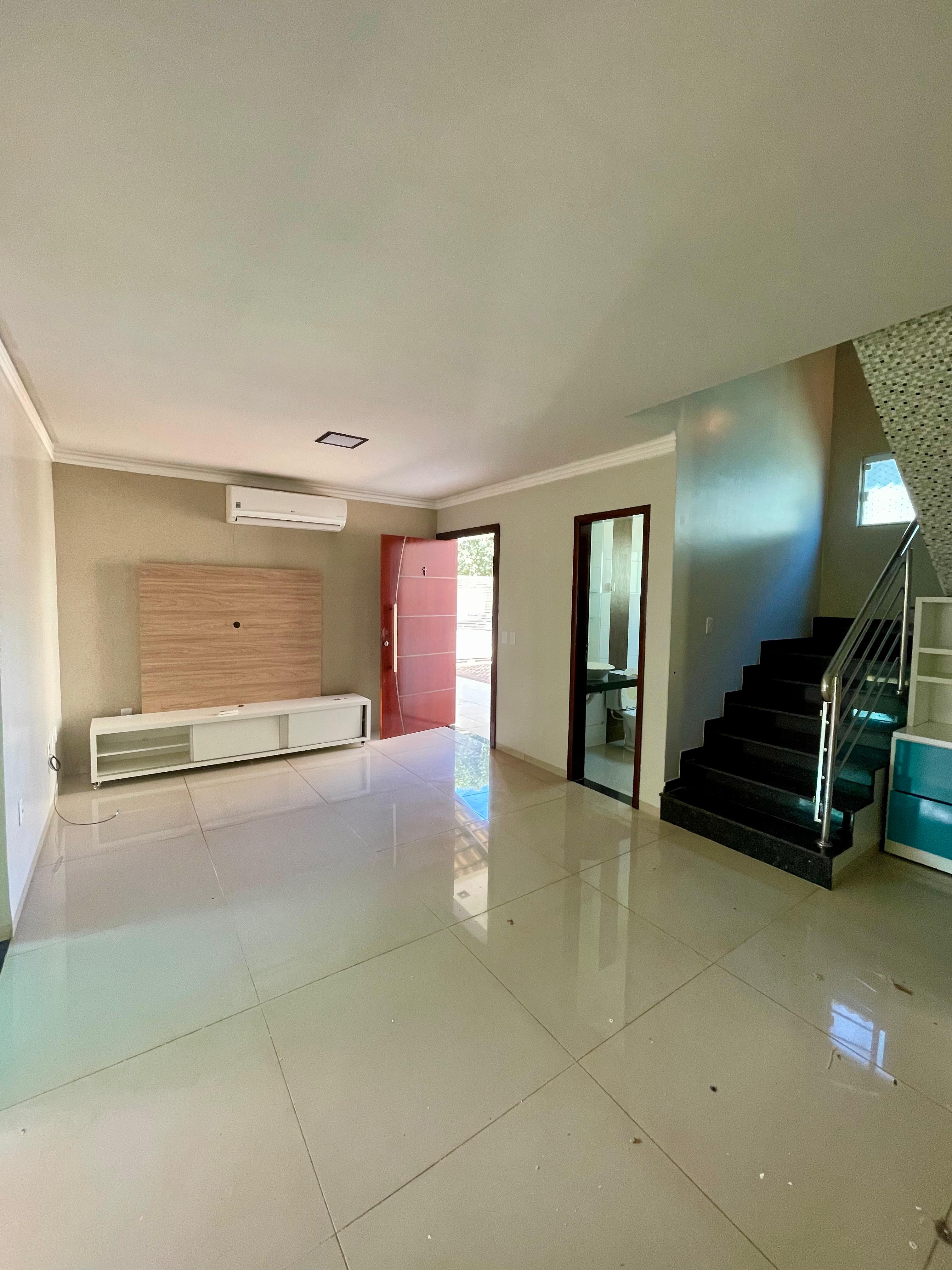 SOBRADO SEMI MOBILIADO | 208 NORTE
