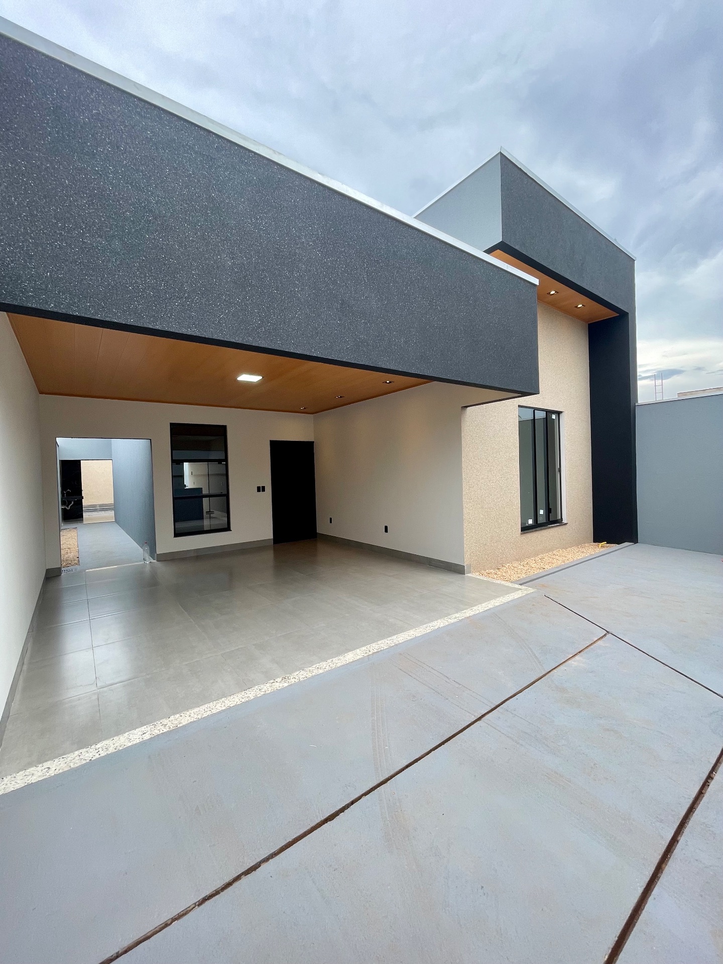 CASA NOVA COM ÁREA DE LAZER COMPLETA | ARNE 81